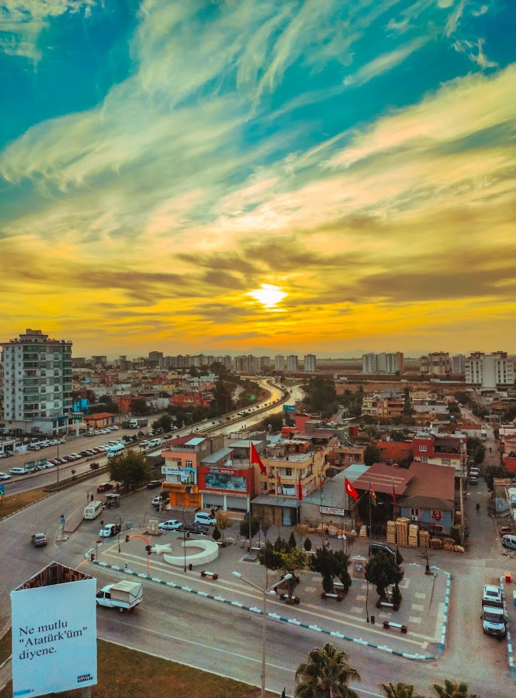 Bayraklı Park