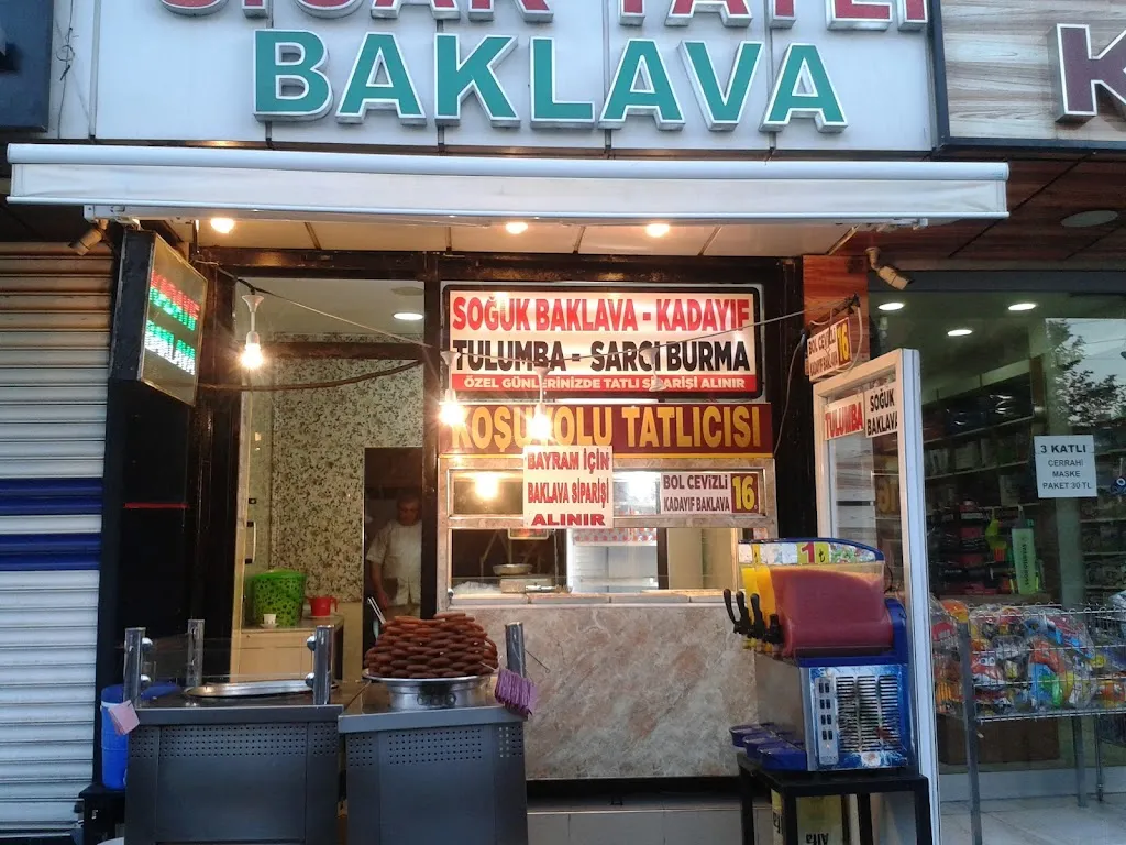 Sıcak Tatlı Baklava