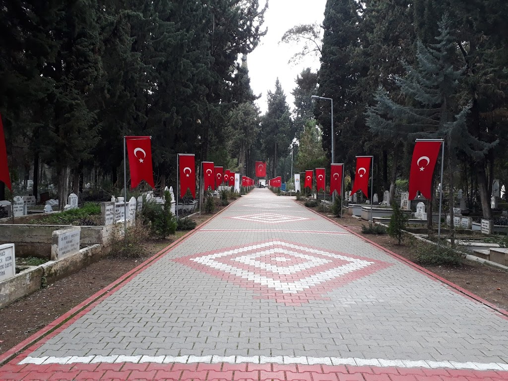 Adana Asri Mezarlığı