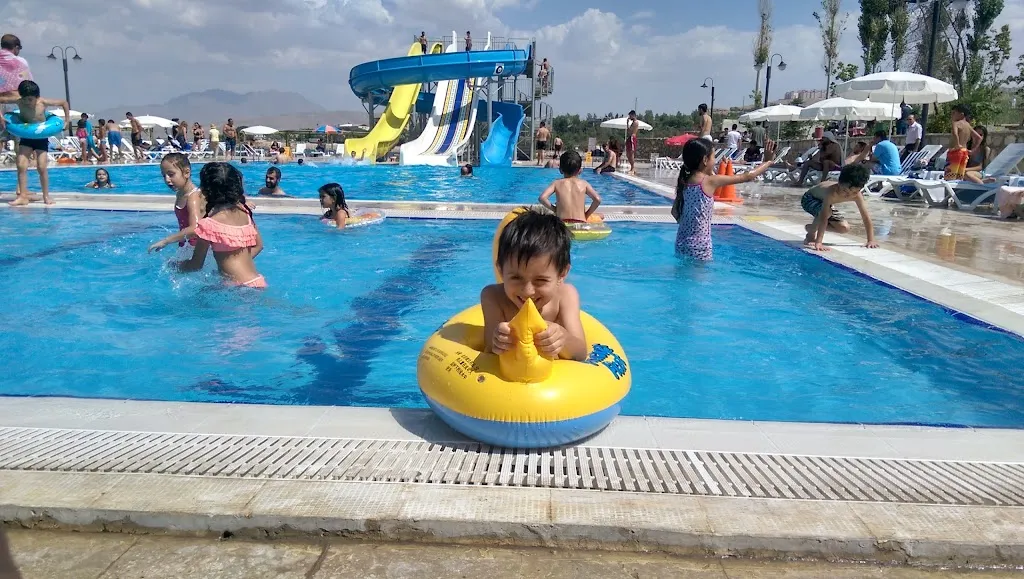 Divan Beach Aqua Park Restaurant Mangal Evi