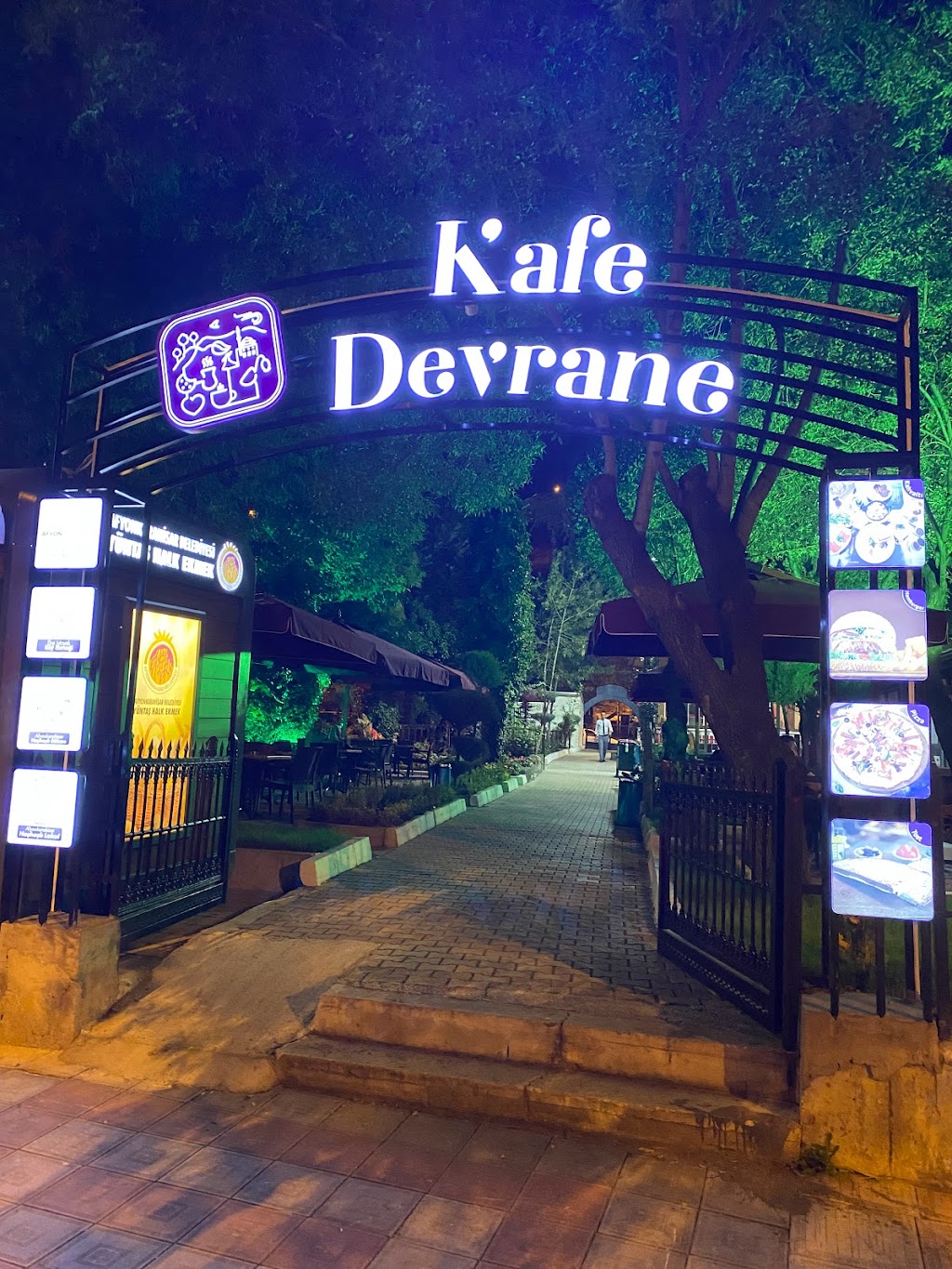 Kafe Devrane