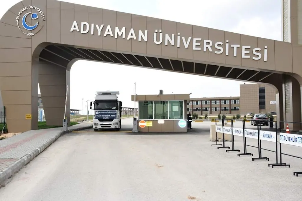 Adıyaman Üniversitesi Nizaye Kuzey Batı Girişi