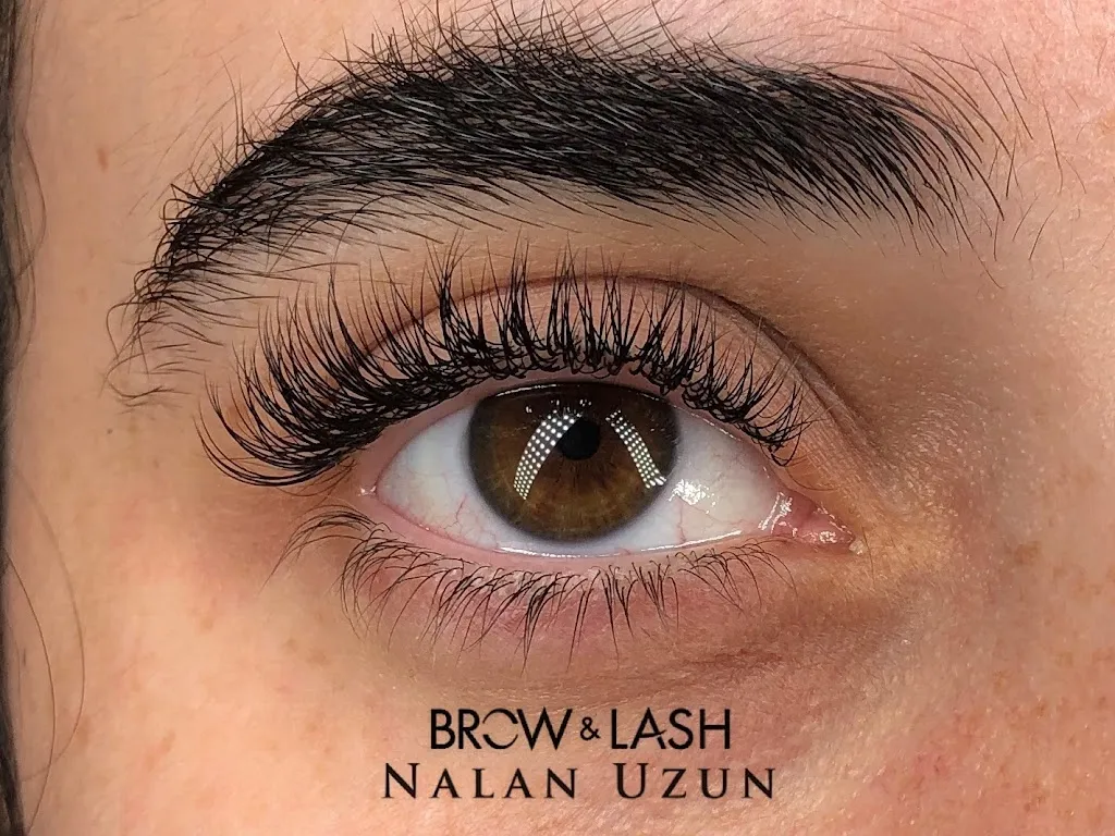 BROW & LASH STUDİO