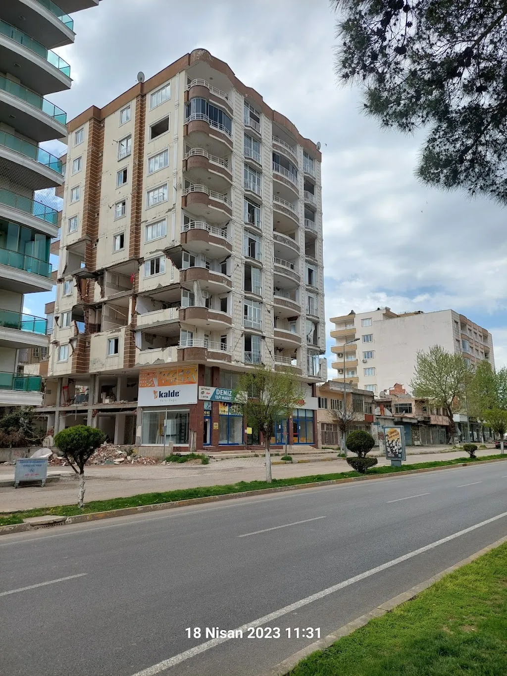 Deniz Yapi Market