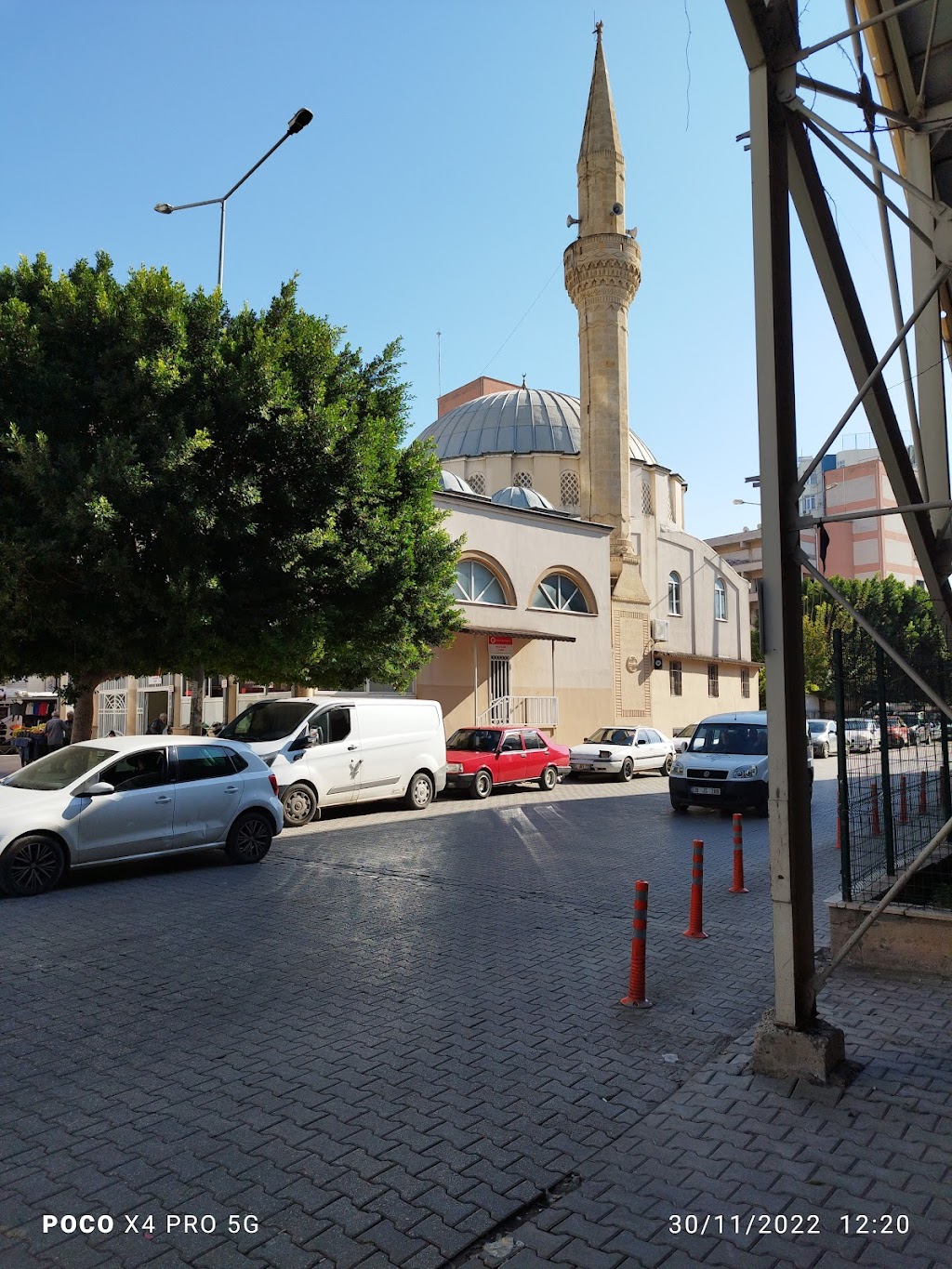 Halvezir Cami