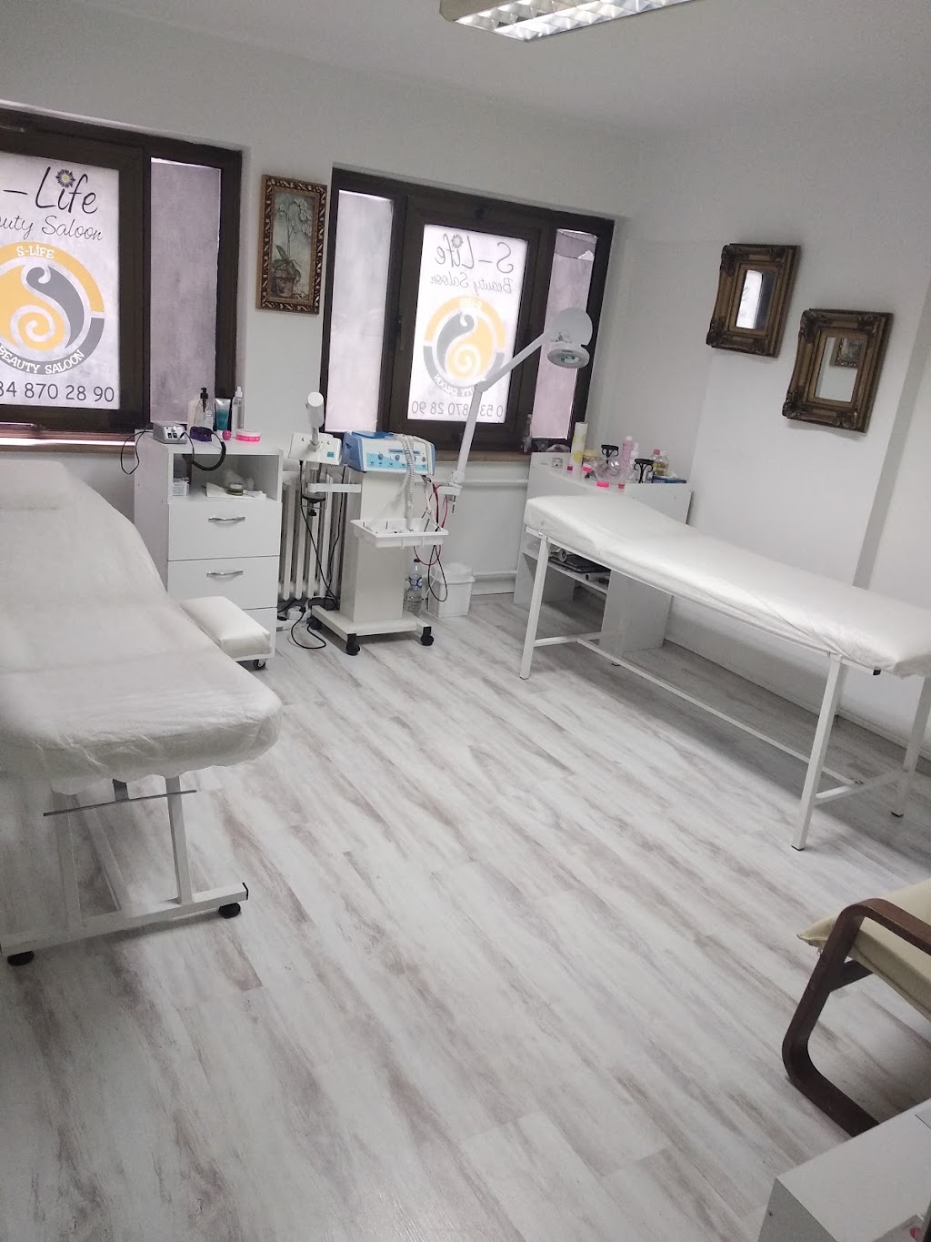 Slife beauty saloon