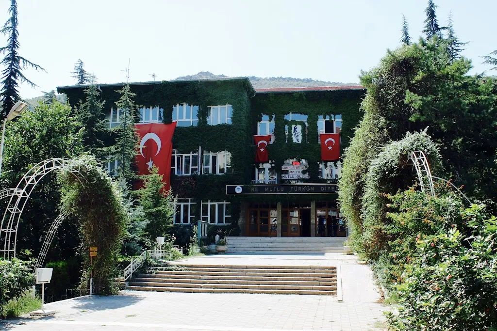 Afyonkarahisar Mesleki Ve Teknik Anadolu Lisesi