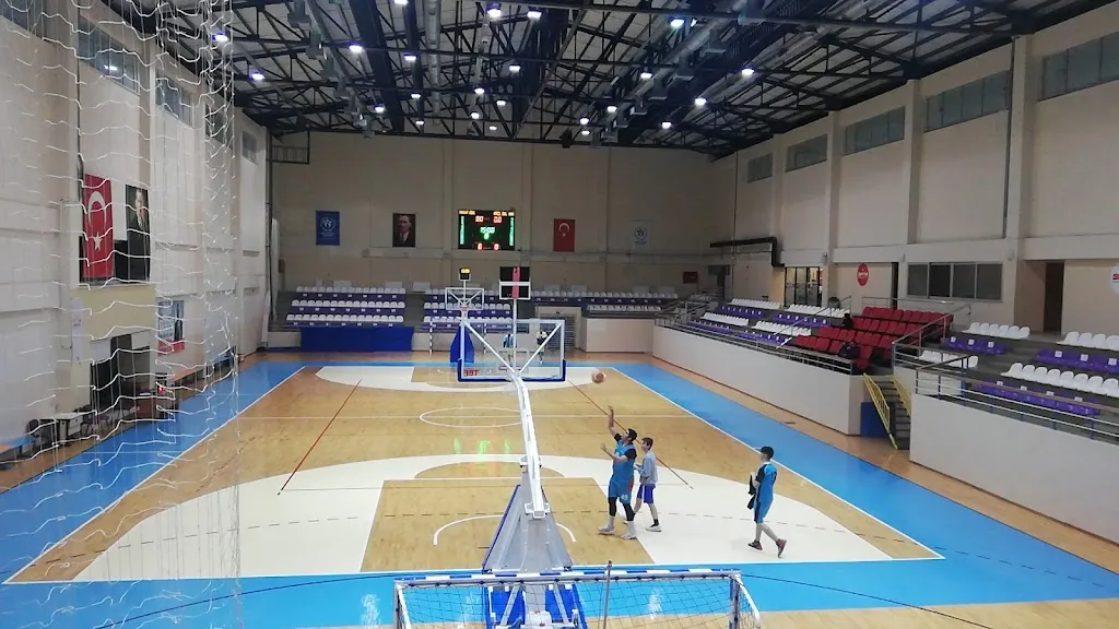 Afyonkarahisar Tınaztepe Spor Salonu