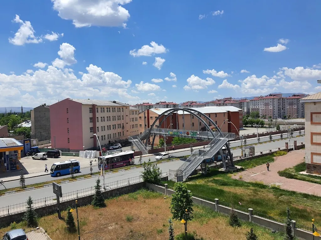 Ağrı Anadolu İmam Hatip Lisesi