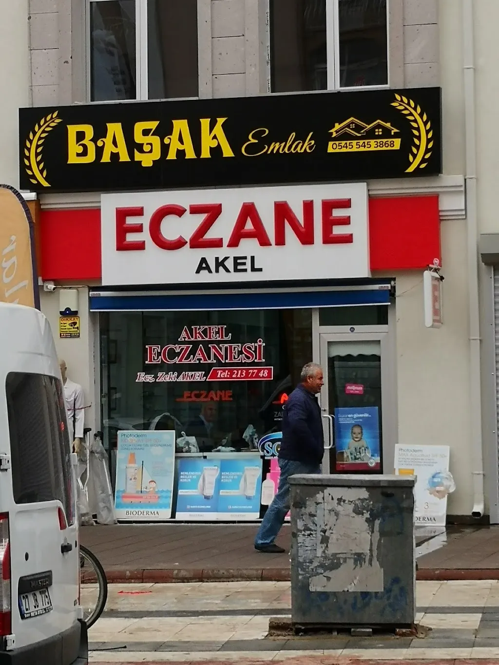 Akel Eczanesi