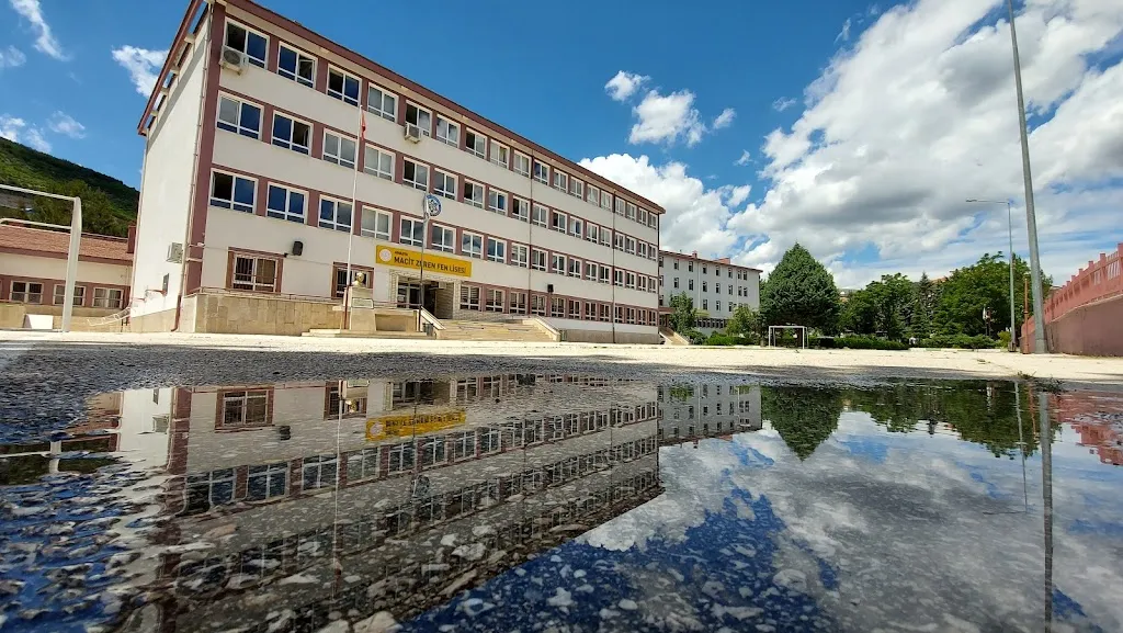 Amasya Macit Zeren Fen Lisesi