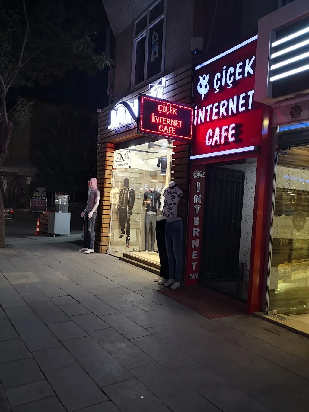 Çiçek Internet Cafe