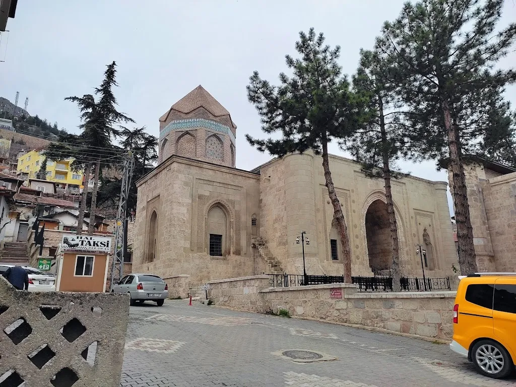 Gökmedrese Cami