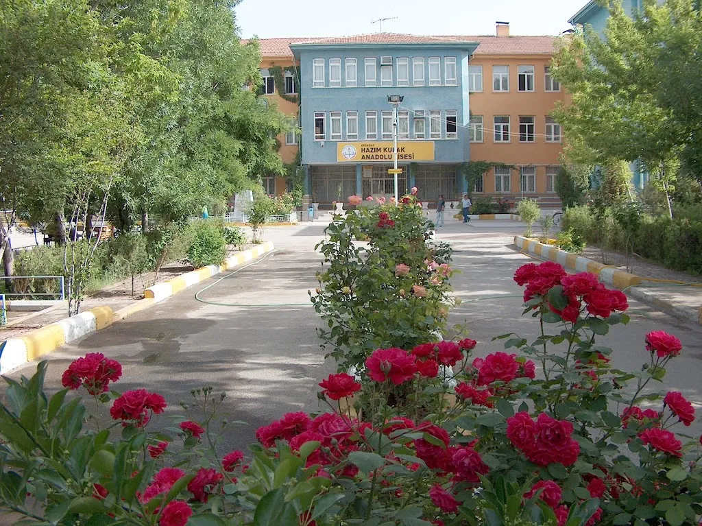 Hazım Kulak Anadolu Lisesi