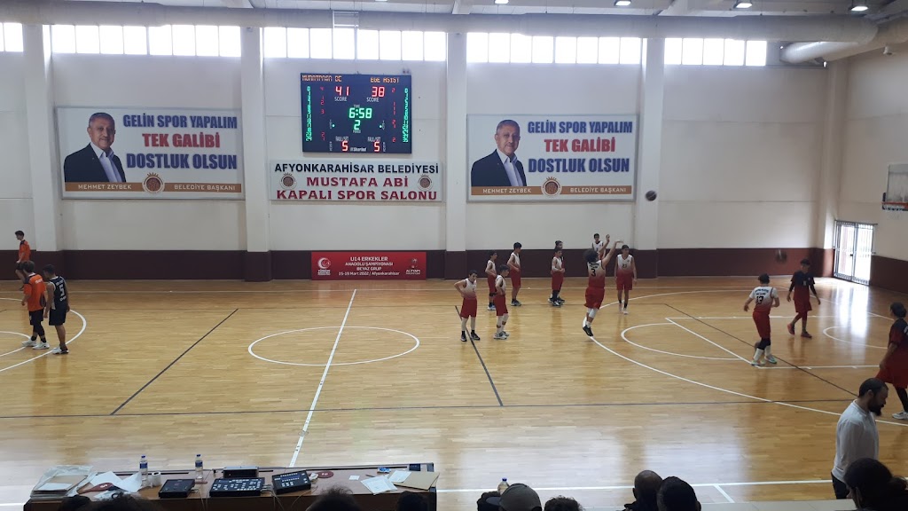 Mustafa Abi Kapalı Spor Salonu