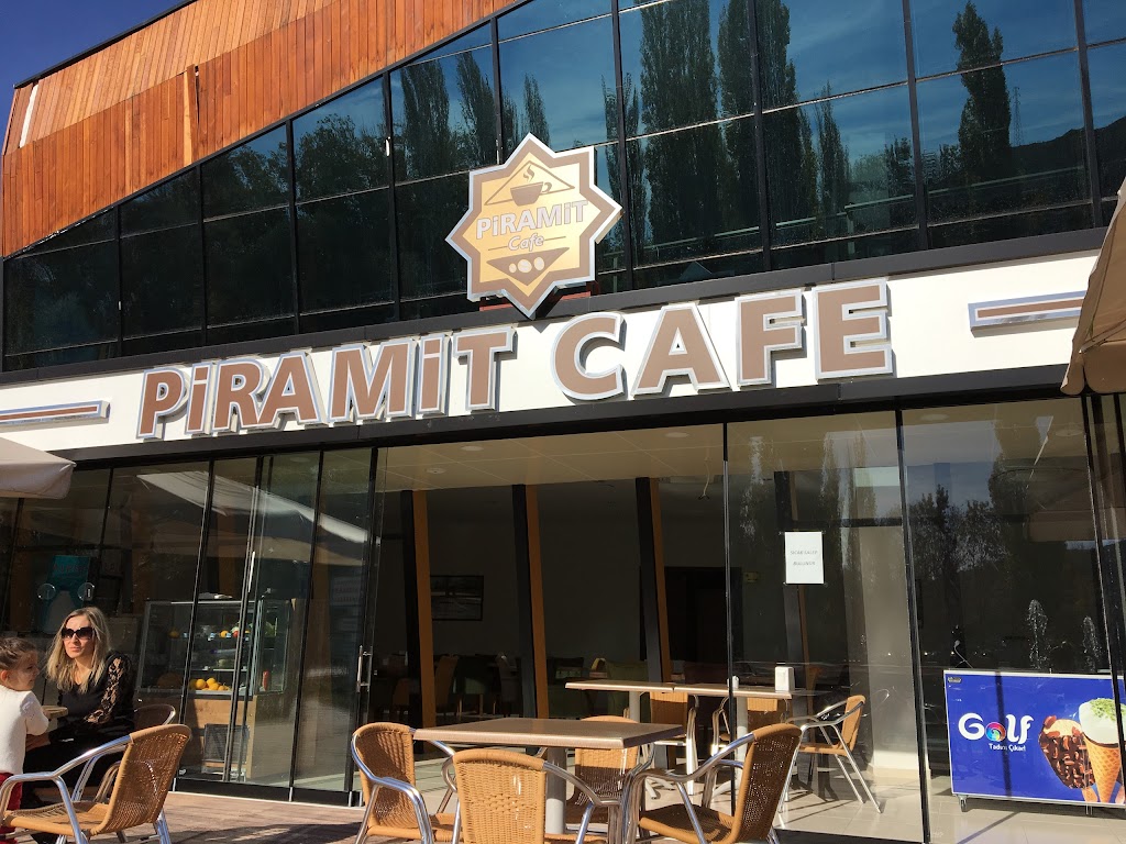 Piramit Cafe