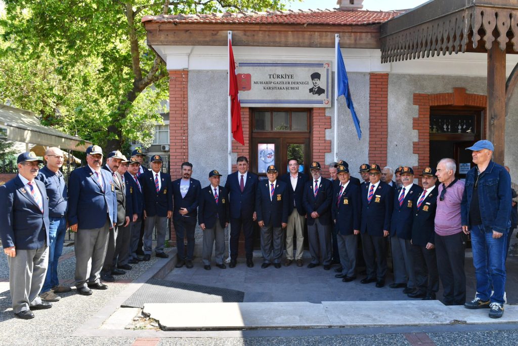 Başkan Tugay’dan gazilere sürpriz ziyaret