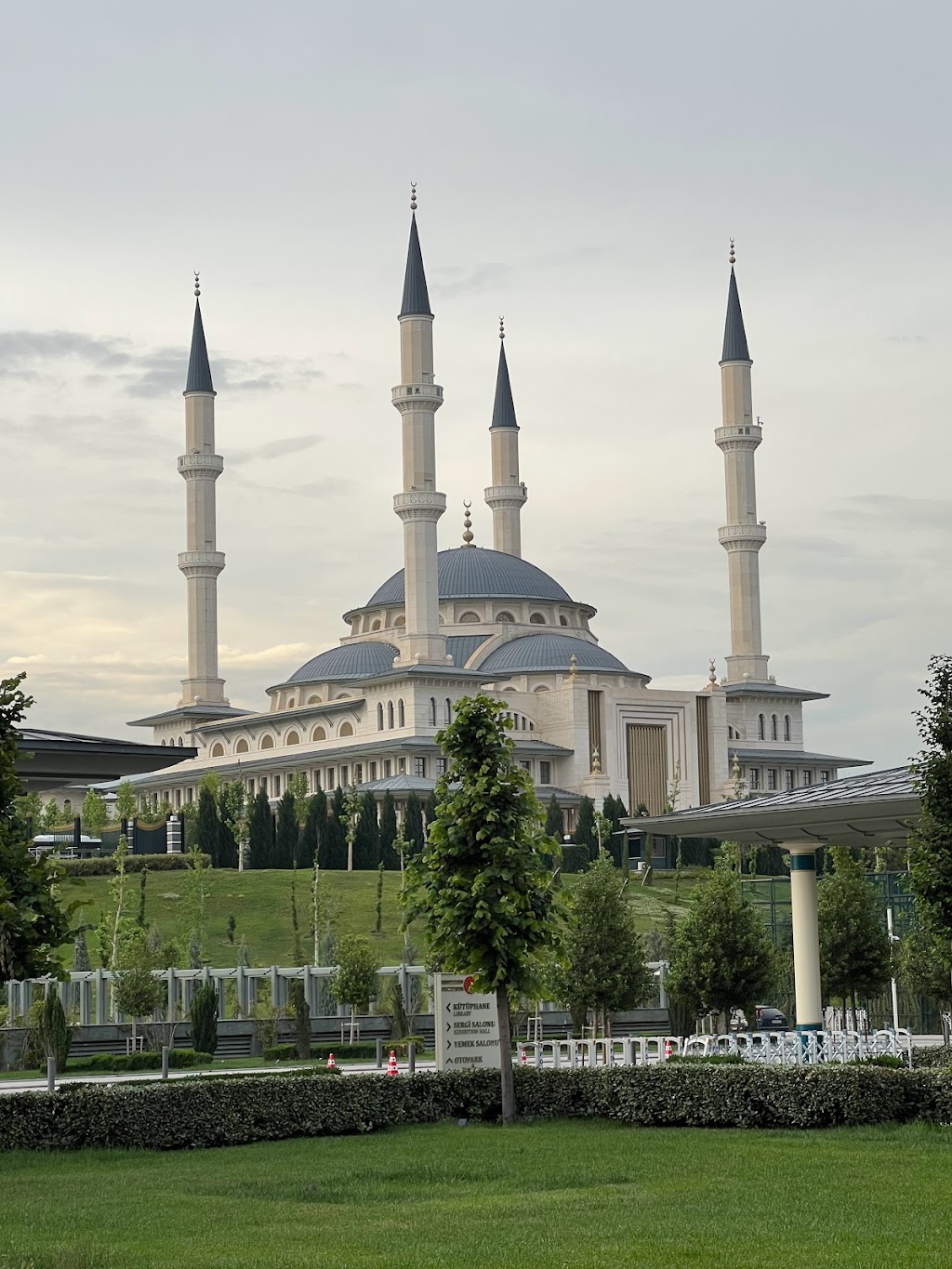 Beştepe Millet Camii