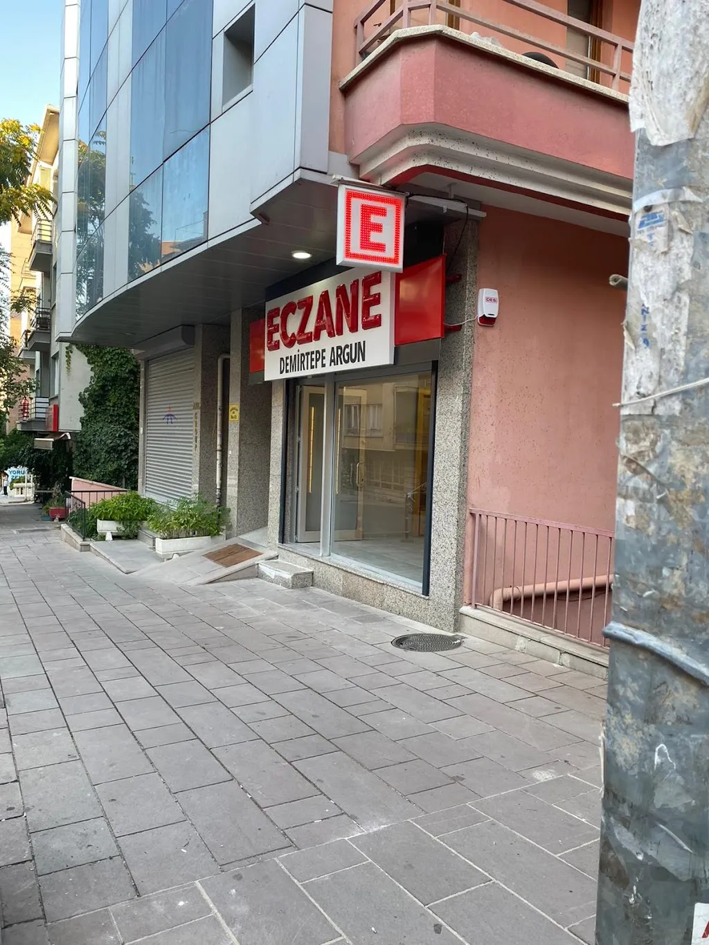 DEMİRTEPE ARGUN ECZANESİ – PHARMACY / مقابل / Aptek / APOTHEKE / АПТЕКА / داروخانه / 药店