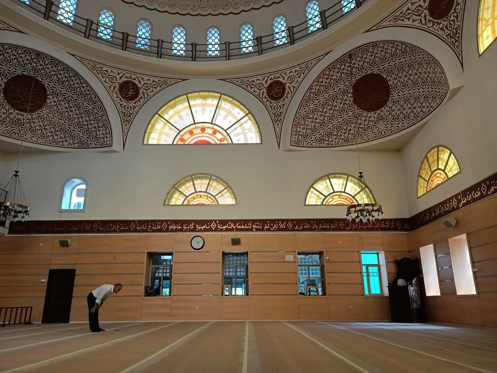 Firdevs Camii ve Kuran Kursu