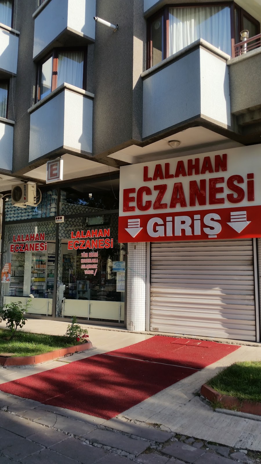 Lalahan Eczanesi