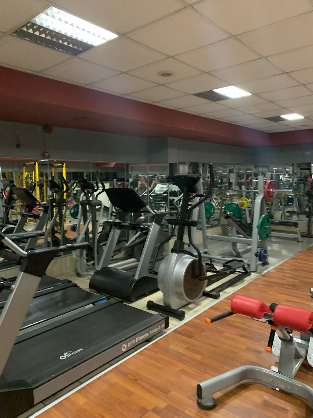 Met Sports&Fitness Center