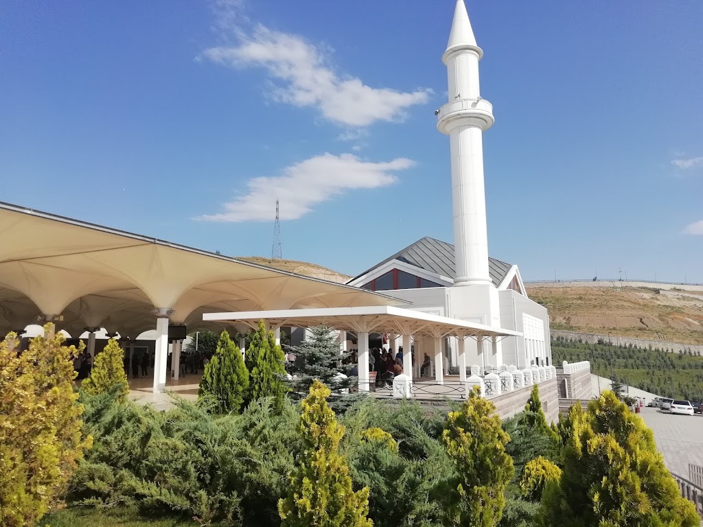 Ortaköy Mezarlığı