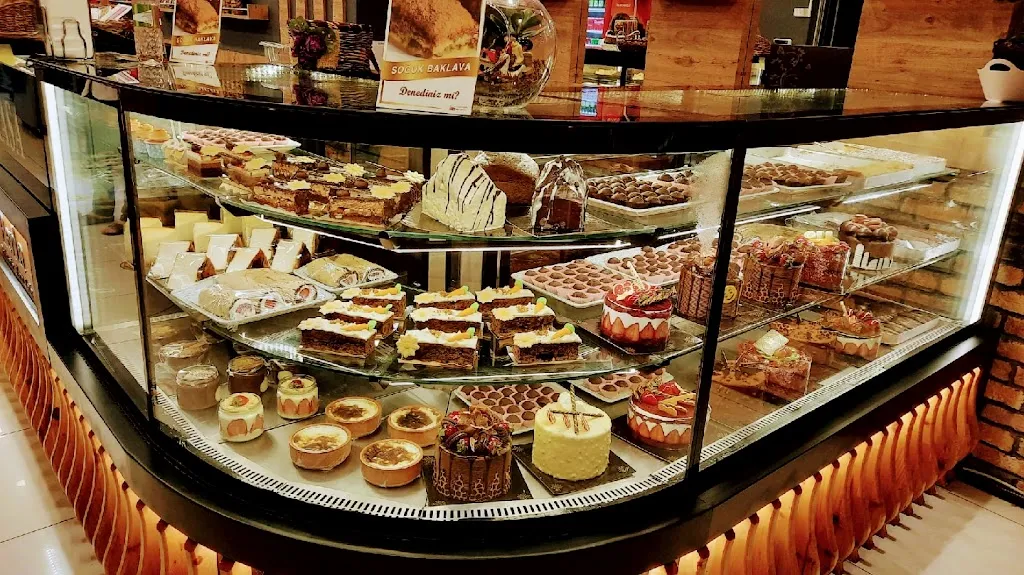 Perla Patisserie Fırın Cafe