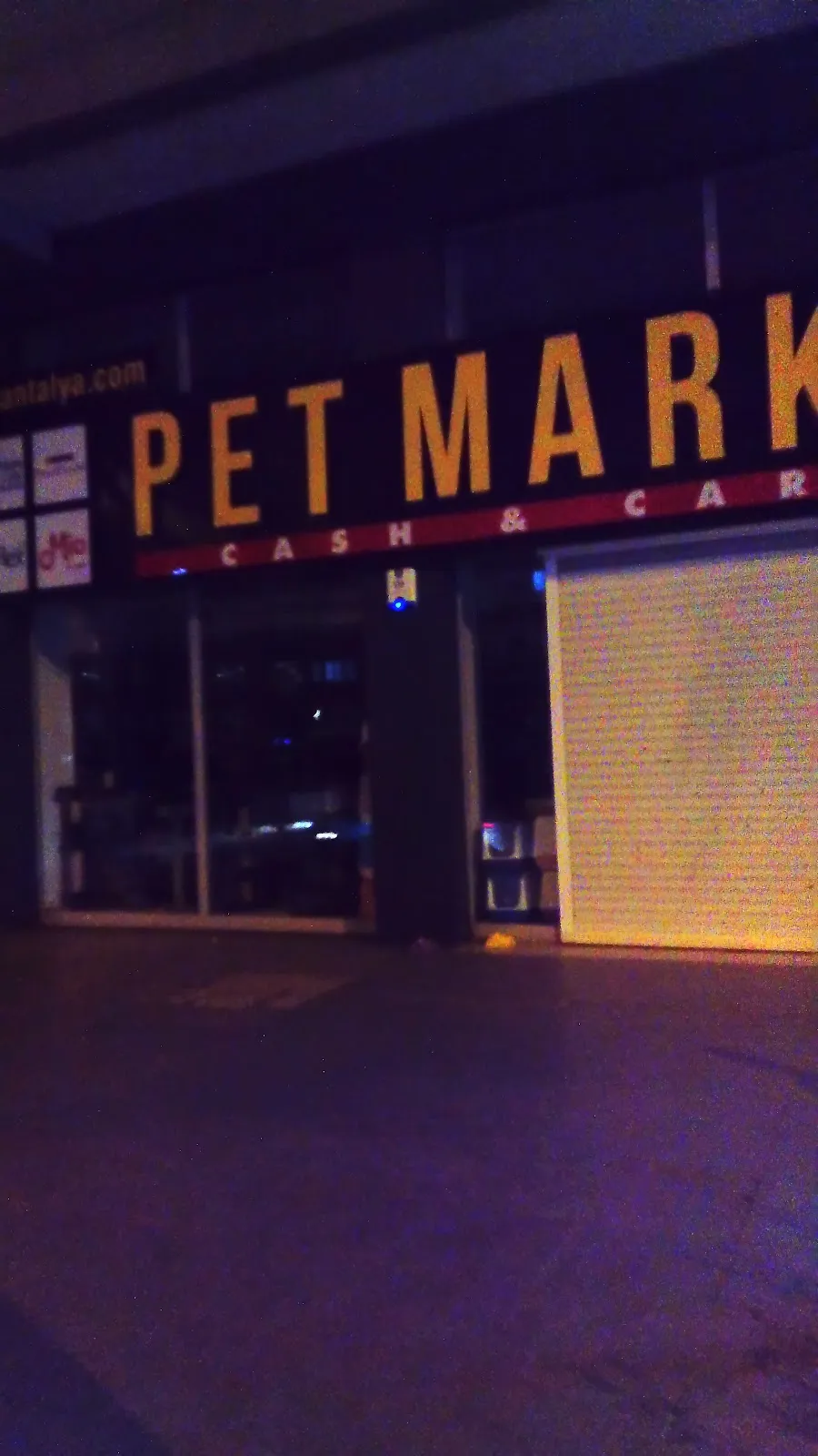 PET MARKET