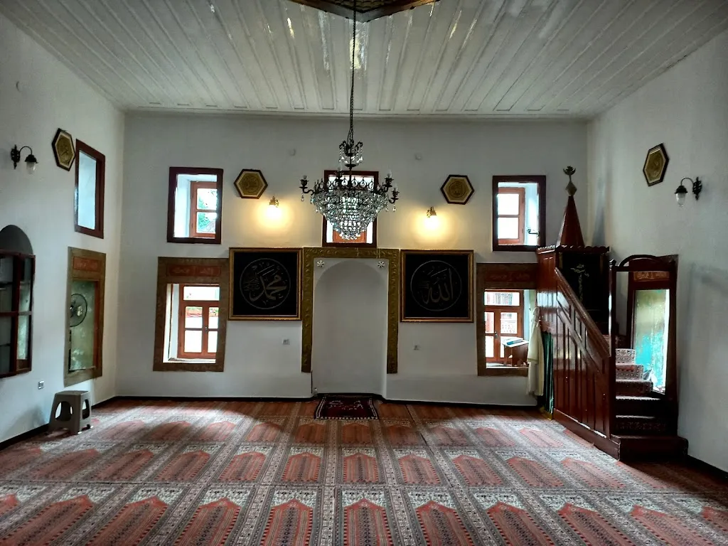 Ramazan Şemseddin Camii