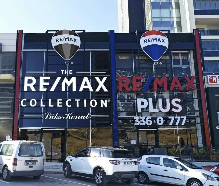 RE/MAX PLUS