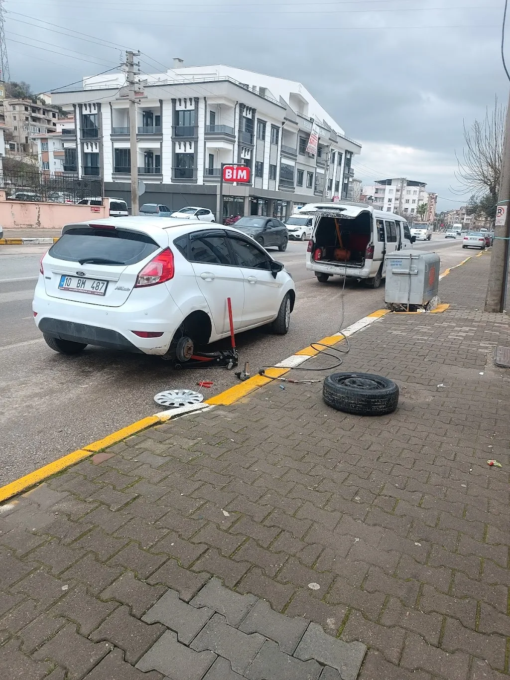 HK Oto Lastik & Balikesir Lastik Yol Yardım