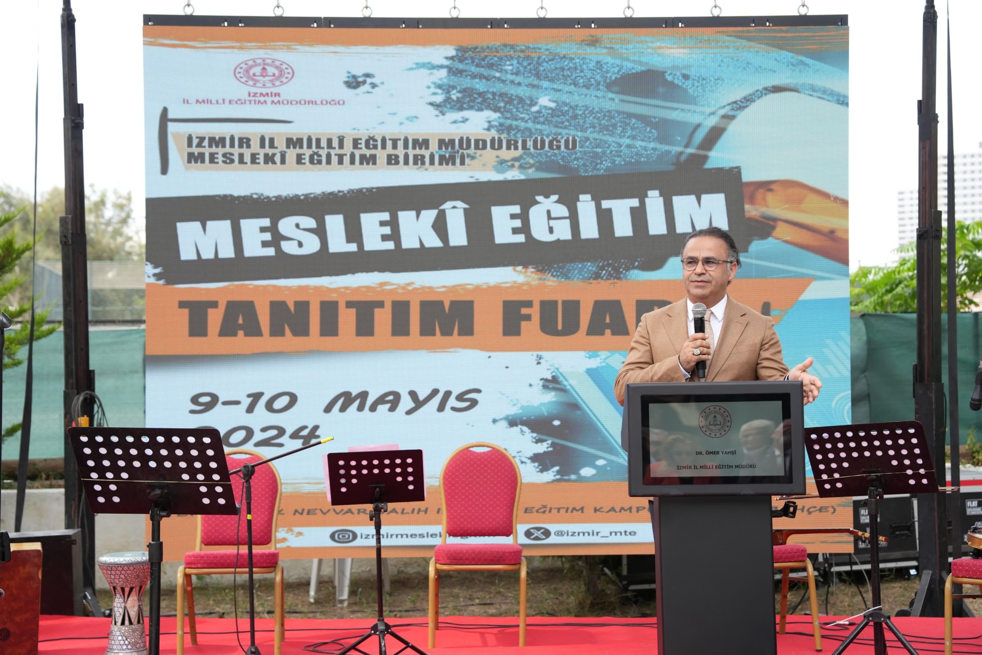 İzmir’de Mesleki Eğitim Tanıtım Fuarı açıldı