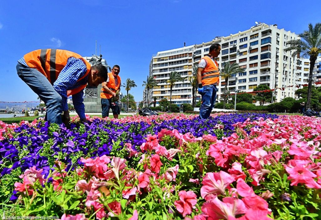 İzmir’de yıl boyunca bahar havası