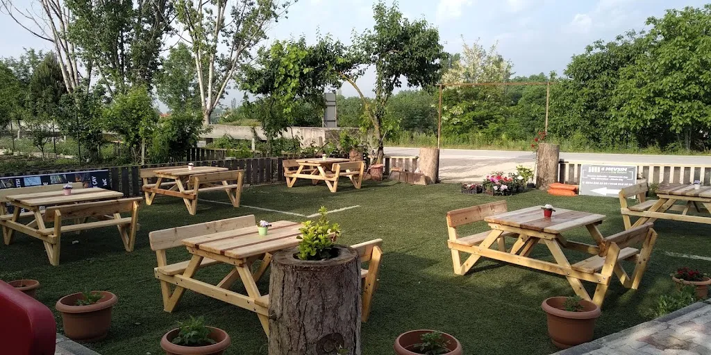 4 Mevsim Cafe/Çay Bahcesi