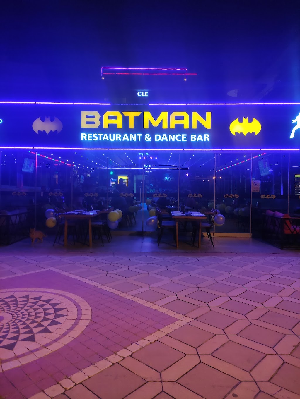 BATMAN Restaurant & Dance Bar