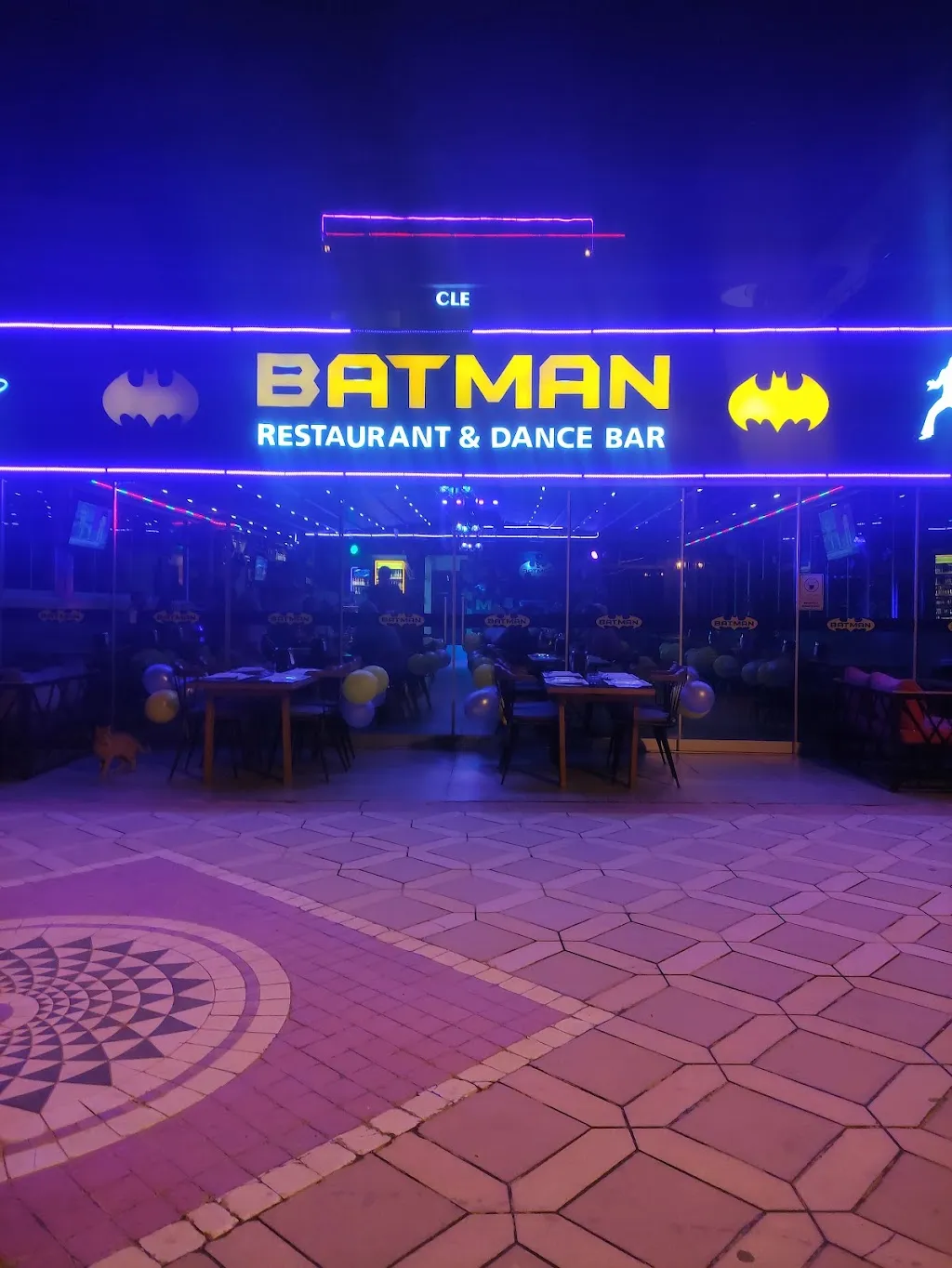 BATMAN Restaurant & Dance Bar