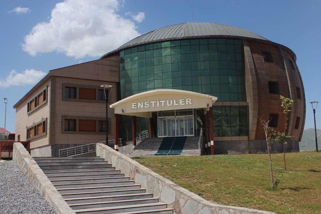 Bitlis Eren üniversitesi Enstitüler