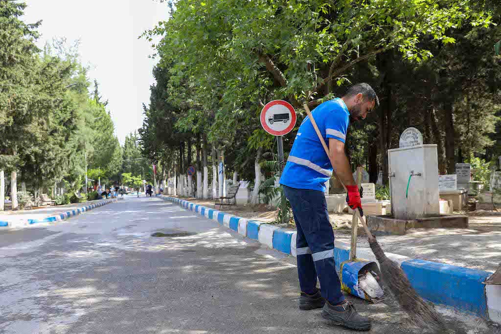 Buca’da bayram temizliği başladı