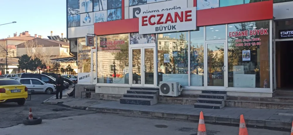 Büyük Eczanesi