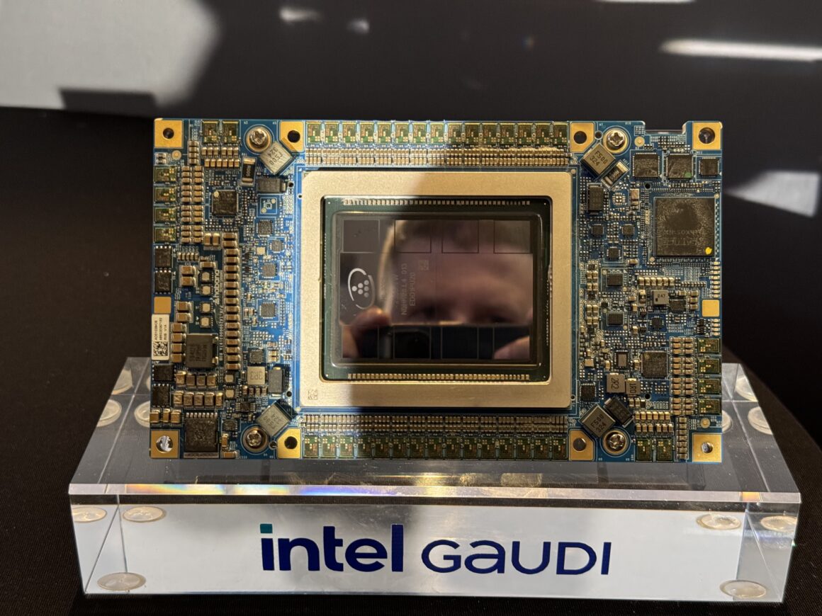 Intel Gaudi 3 Yapay Zeka Hızlandırıcılarını Tanıttı