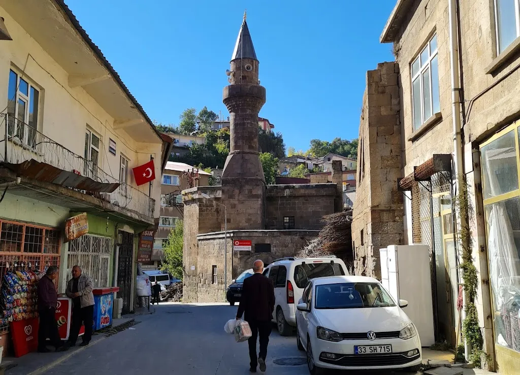 Kalealtı Camii