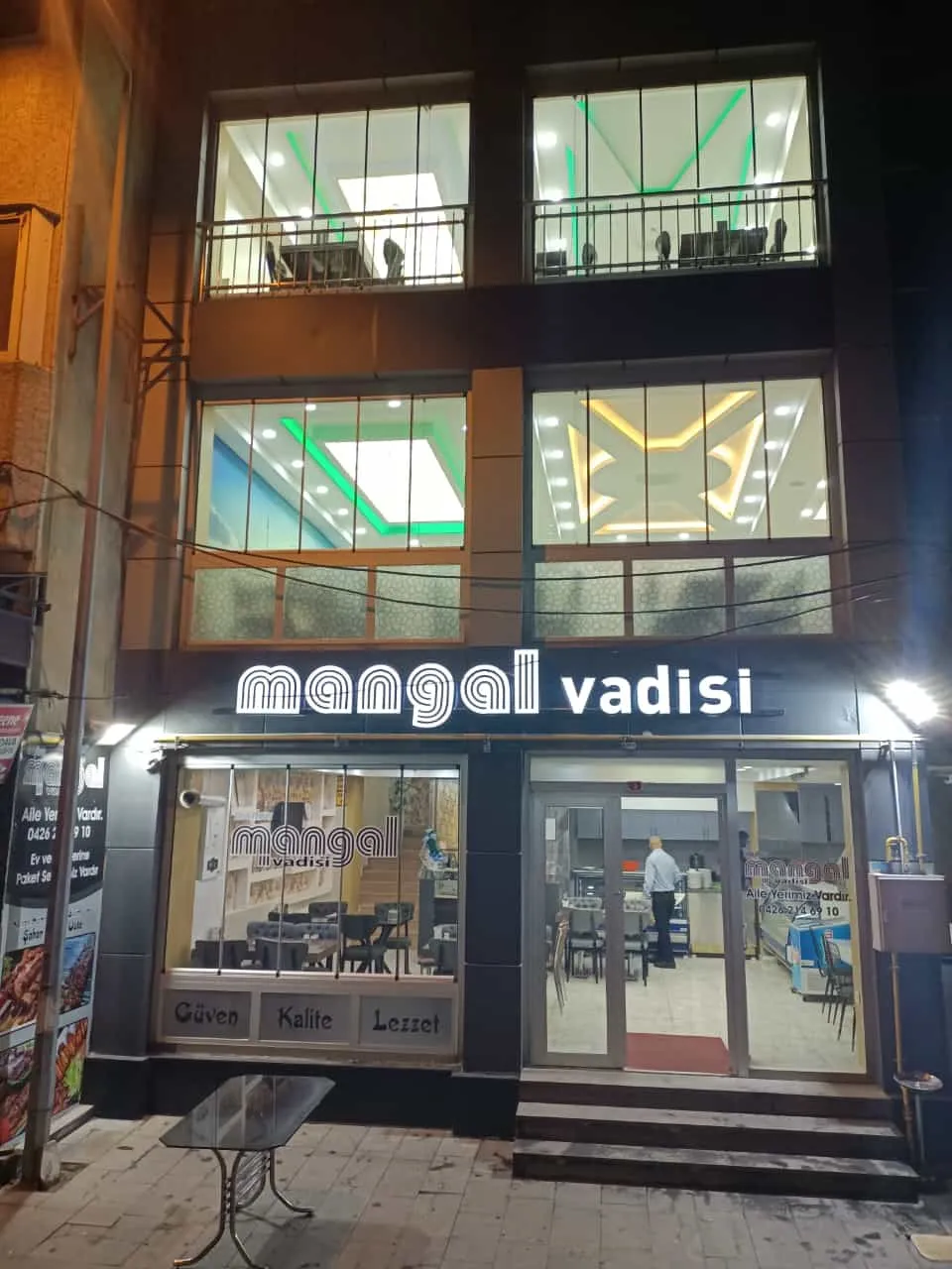 MEŞHUR MANGAL VADİSİ