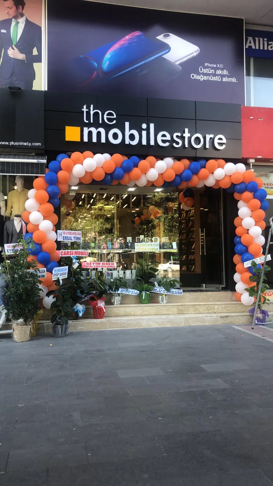 The Mobile Store