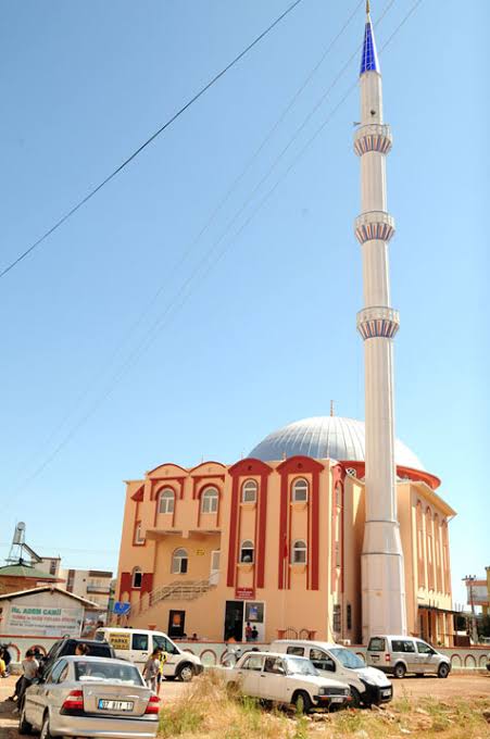 Zaman Kardeşler Hz Adem Cami