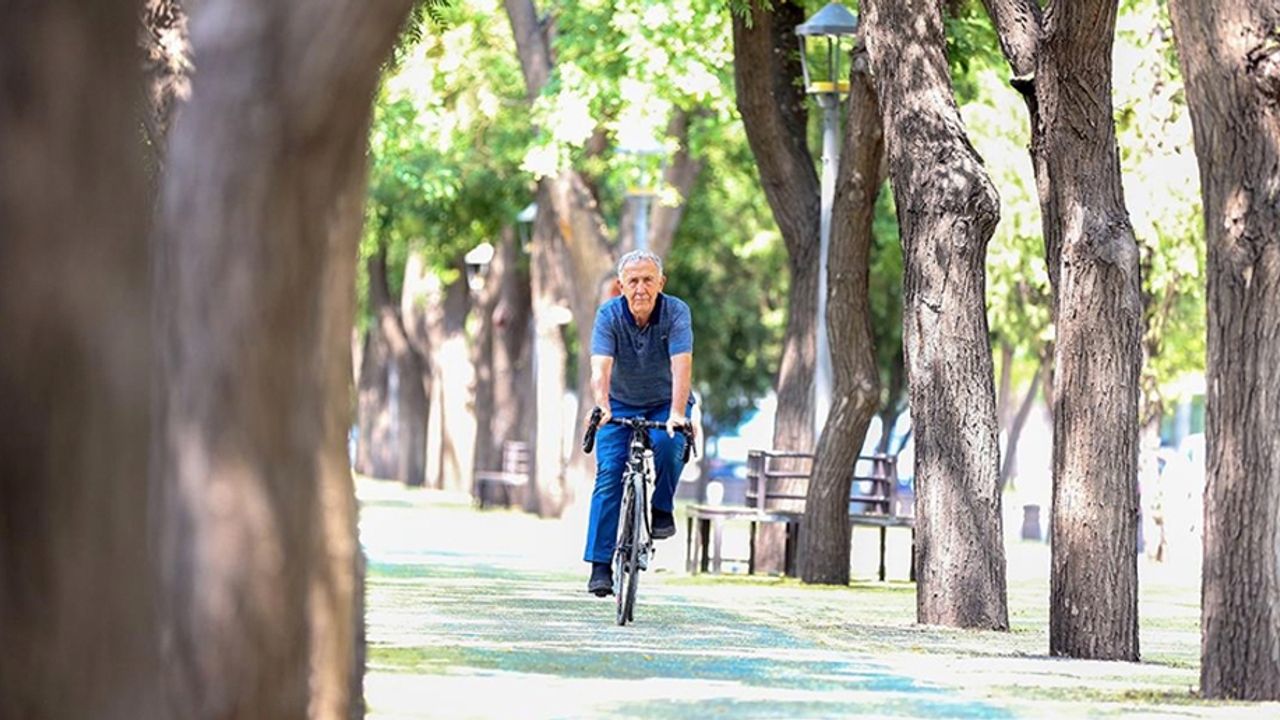 22 yılda Edirne'den Kars'a 19 kez gidip gelecek kadar pedal çevirdi