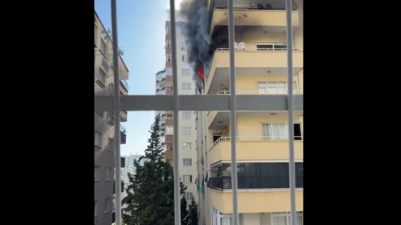 Adana’da apartman dairesinde korkutan yangın