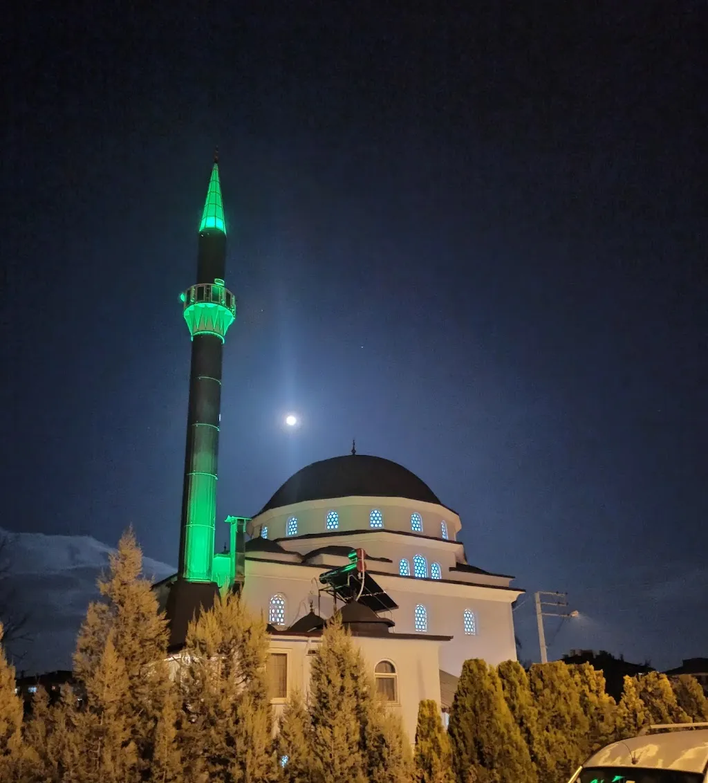 Alpağutbey Cami