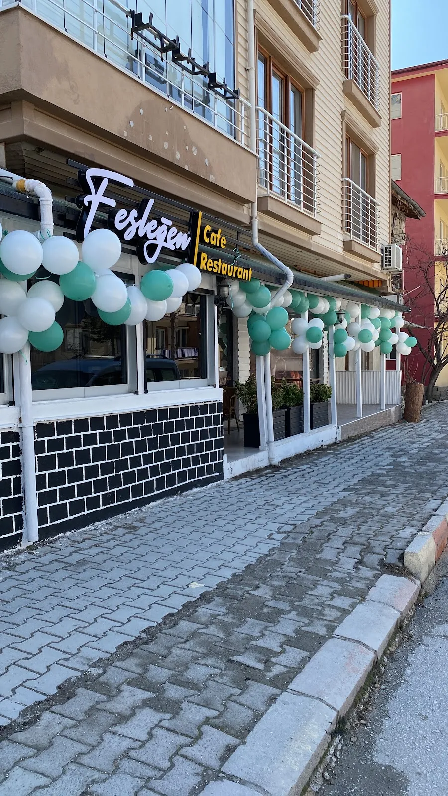 Fesleğen Cafe