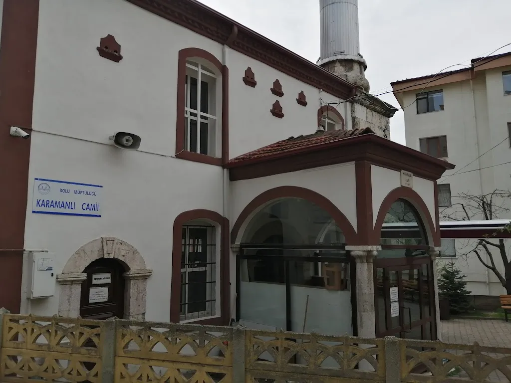 Karamanlı Cami